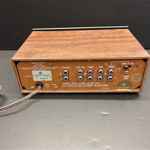 Realistic SA-102 Stereo Amplifier Tested only for power - Picture 6 of 6